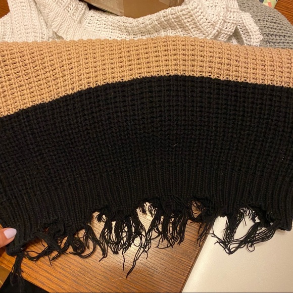 Andree by Unit ColorBlock Neutral Distress Sweater - Picture 14 of 16